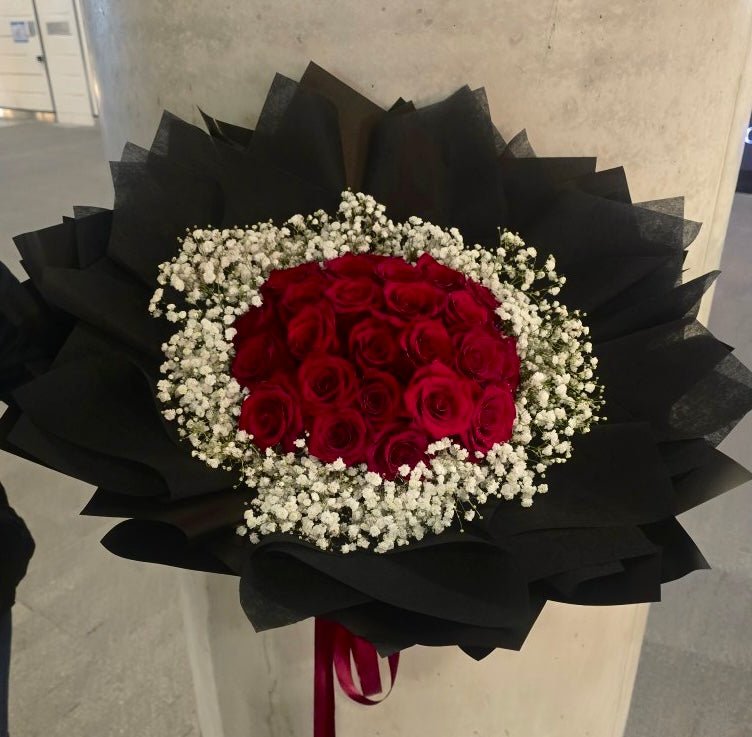 Roses With White Baby’s Breath - ROSE & CO